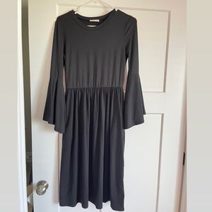 Stretchy black dress